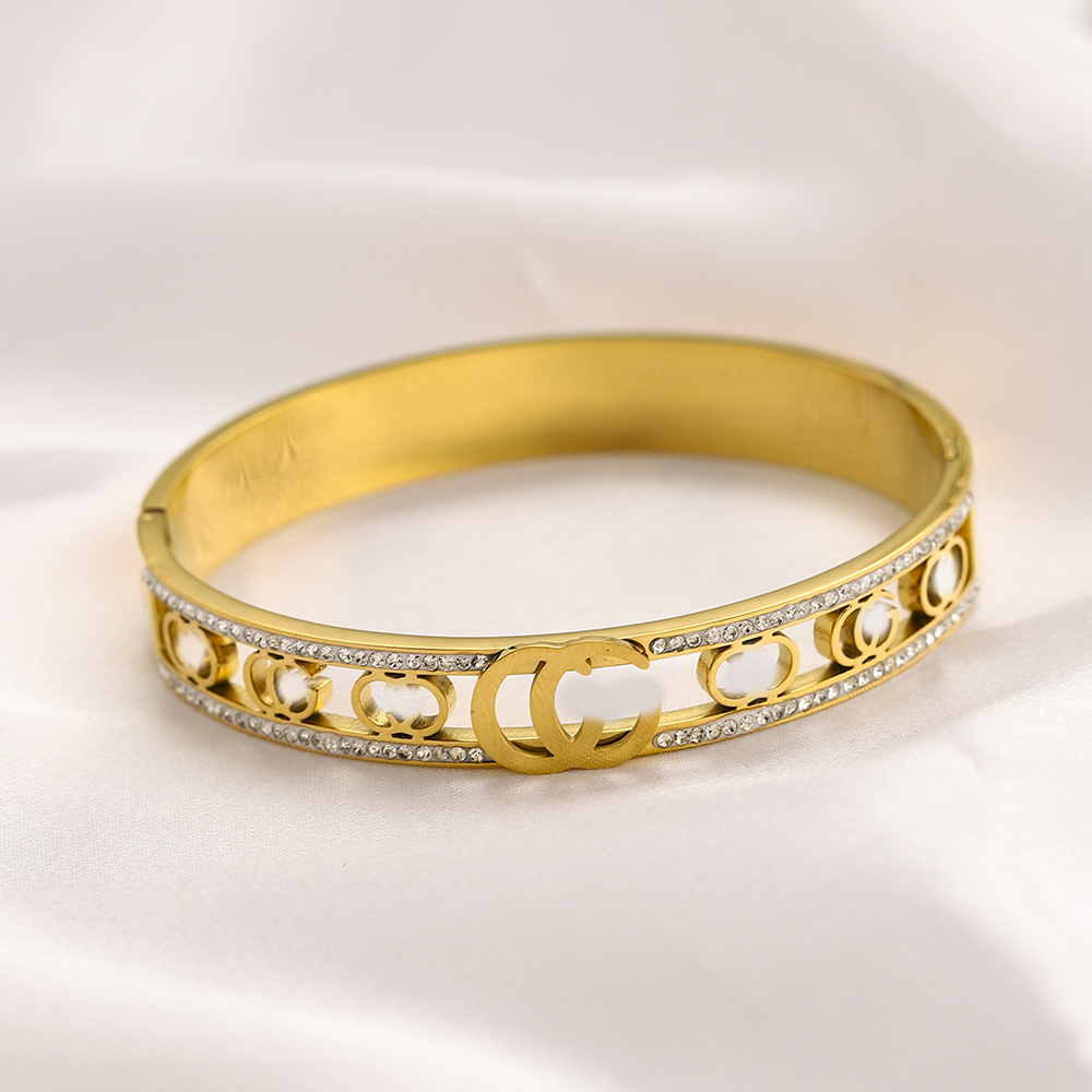 Europa Amerika Modestijlarmbanden met stalen afdichting Women Bangle Luxe designer sieraden 18K Gold vergulde roestvrij staal Weddin2035