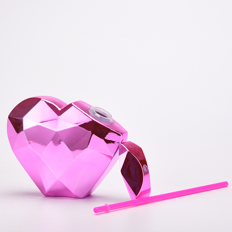 24 uncji plastikowy kubek w kształcie serca z pokrywką PP Materiał materiałowy 520 Miłość Puchar Walentynki Słomka Tubbler Z11