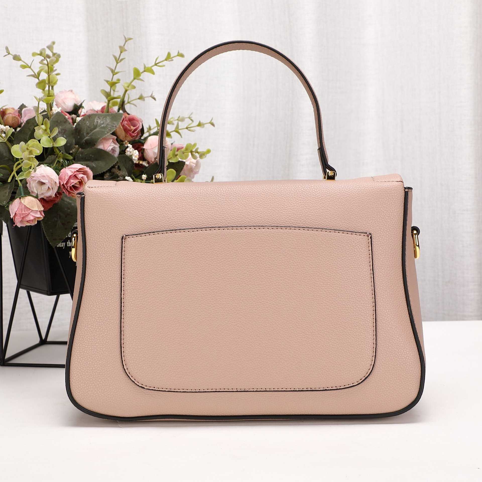 Borse da donna di design di lusso di alta qualità Benessere sul posto di lavoro di alta qualità Madre 2022 Tendenza moda Pelle bovina Killer Semplice pendolare Pochette da sera a mano