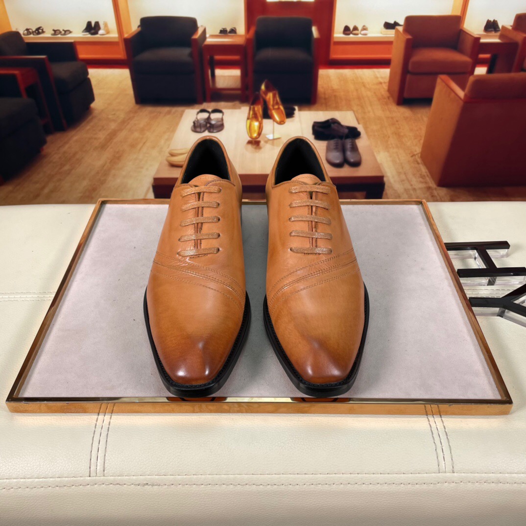 2023 Мужчины одеваются обувь подлинная кожаная вечеринка свадебные квартиры мужчина классический дизайнер брендов Формальный бизнес Оксфордс размер 38-44