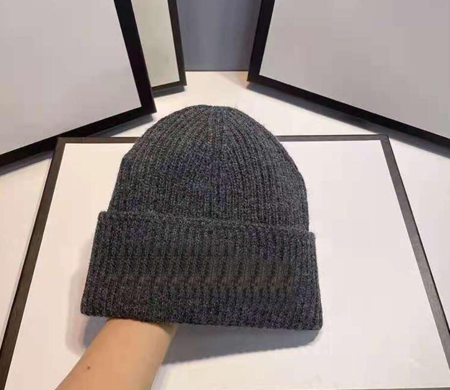 bahar kadın mektup örgü şapka adam sonbahar kış çift örgü şapka hem gilrs moda beanies kafataları chapeu kapaklar pamuk gorros yün sıcak öğrenci çift şapka