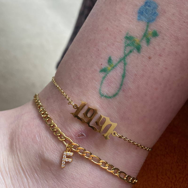 Torninhas de letra inicial de letra inicial A-Z para mulheres a￧o inoxid￡vel colorido de ouro alfabeto Cuba Link Tornilha Bracelete Boho Presente de joias Bijou