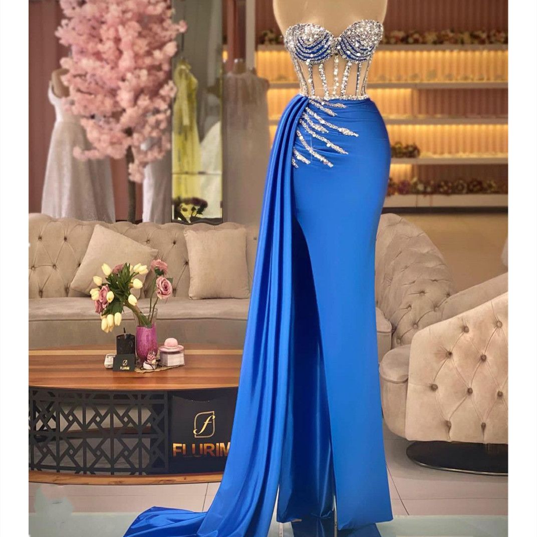 Elegant Blue Plus Size Prom Dresses Sleeveless Satin Strapless V Neck Appliques Shiny Sequins Beaded Evening Dress Gowns Side Slit Floor Length Party Gowns Custom