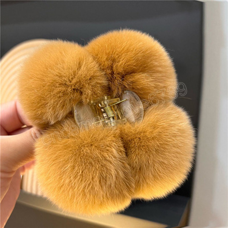 Tempérament hivernal faux lapin griffes barrettes de poils de cheveux saisir la peluche de la tête Clipage Headswear