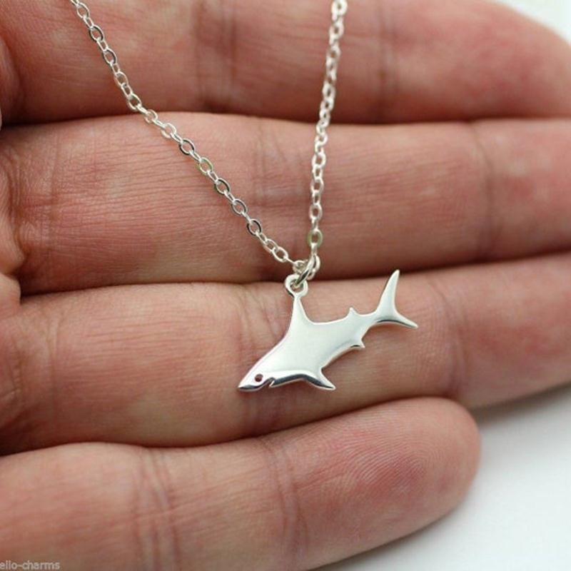 Ny Simple Ins Shark Sea Animal Necklace Fashion Silver Color Pendant Necklace Utsökt kvinnors smycken gåvor