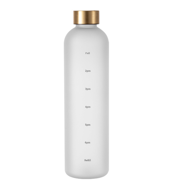 1000 مل من زجاجة ماء تريتان معجول مع وجود كوب من الفضاء البلاستيكي على نطاق زمني سعة كبيرة للرياضة غلاية فروزية كوب غير رسمي Z10