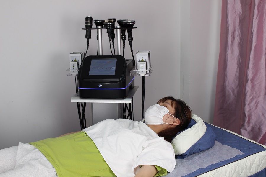 Ultrason yağ kavitasyon RF makinesi 80K Lipo Lazer Zayıflama Lipolazer Taşınabilir Yüz Spa Salon Siyah 9 İçinde 1 Popo Kaldırma Vakum Masajı Ultrasonik Kavitasyon Sistemi