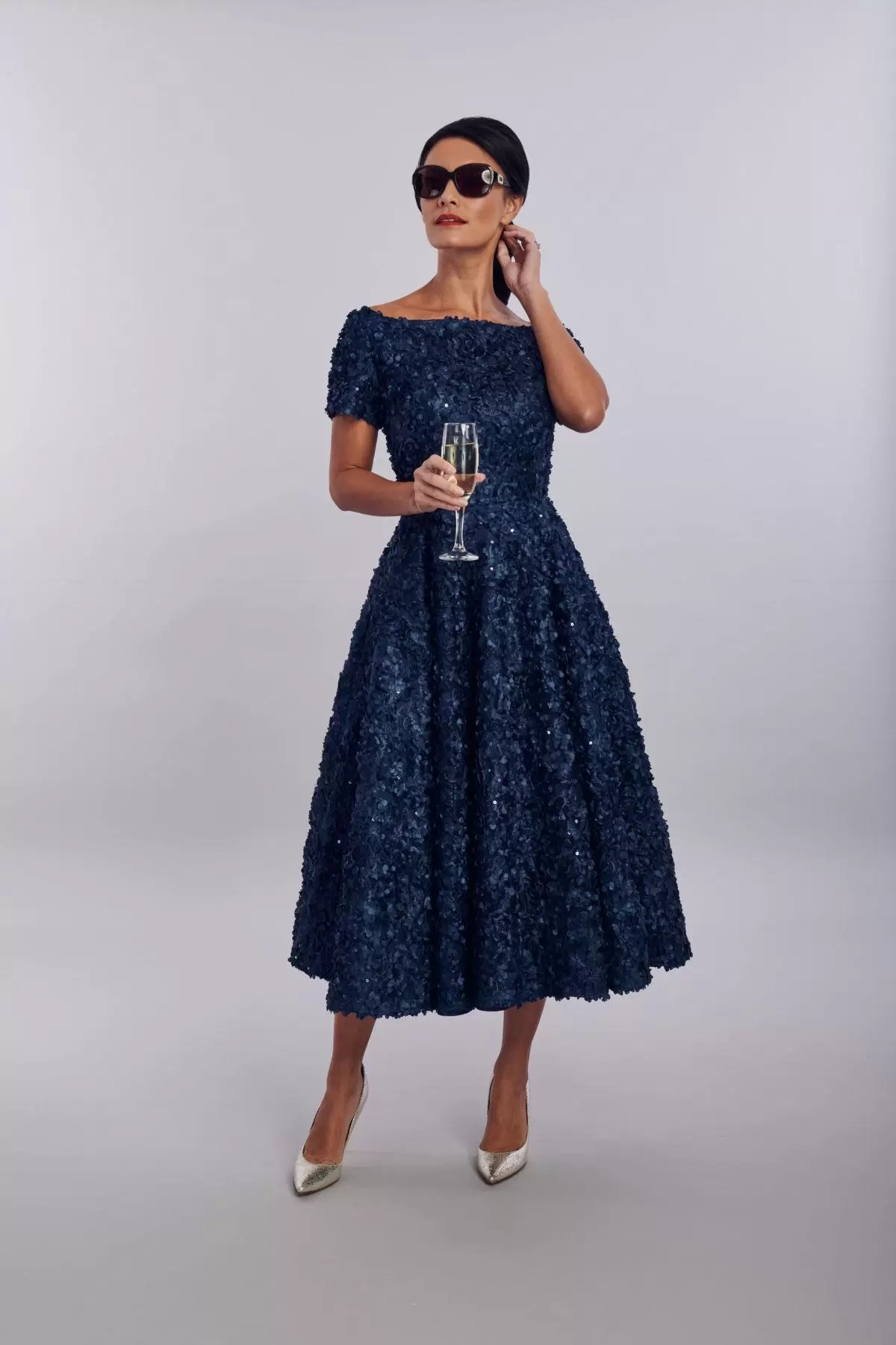 2023 Elegent House Of Mooshki Kleid für die Brautmutter, kurzärmelig, mit Kristallen gerafft, für Hochzeitsgäste, Tee-Länge, Abendkleid GB1128