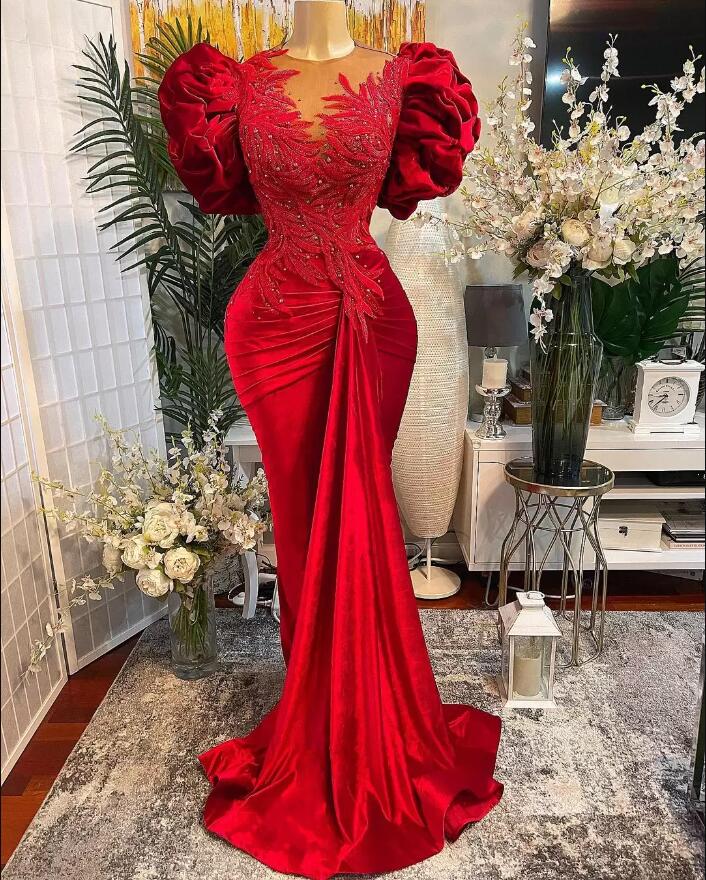 Arabisch afrikanische Meerjungfrau -Abschlussballkleider lang für Frauen rot plus Größe Spitze Elegant Perlen Sheer O Hals Velvet Sleeves Abend formelle Party zweite Empfangskleider Kleid