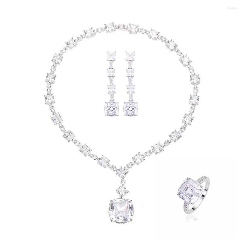 Pendentif Colliers Luxe Carré Jaune Diamant Collier Haute Qualité Zircons Cubiques Chaînes Plaqué Or Blanc Mariage Femme 2953