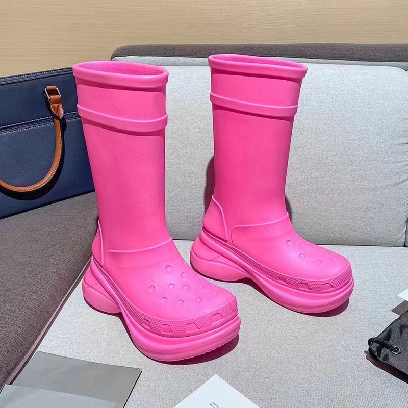 Kadınlar Platform Yağmur Botları Tasarımcı Diz Önyükleme Moda Uzun boylu Boot Kalın Alt Yuvarlak Toe Uzun Yağmur Botları Ayakkabı Eu42