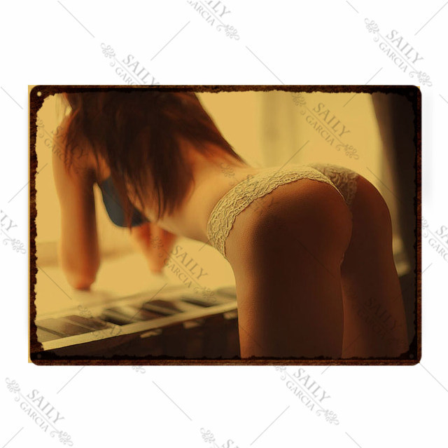 Hot Butt Sexy Girl art painting Metal Tin Plates Big Ass Model Tin Sign Posters Motivational Pub Bar Sign Man Cave Metal Wall Decoration Plaques size 30X20CM w02