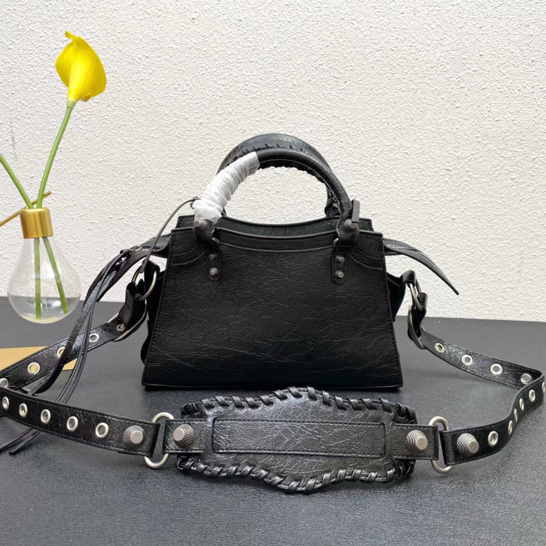 Borse da sera 7A Borsa a mano Donna Tote grande capacità nuova borsa locomotiva Neo Cagole spalla singola Love mirror rivet design pelle importata 2022 B designerF