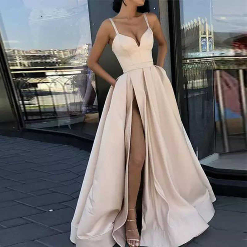 Robes de fête Luxury Elegant Femmes Satin Maxi Slip Robe Banquet Formelle Sans manches Splicies Sexe avec des robes de soirée pour femmes exquises T220930