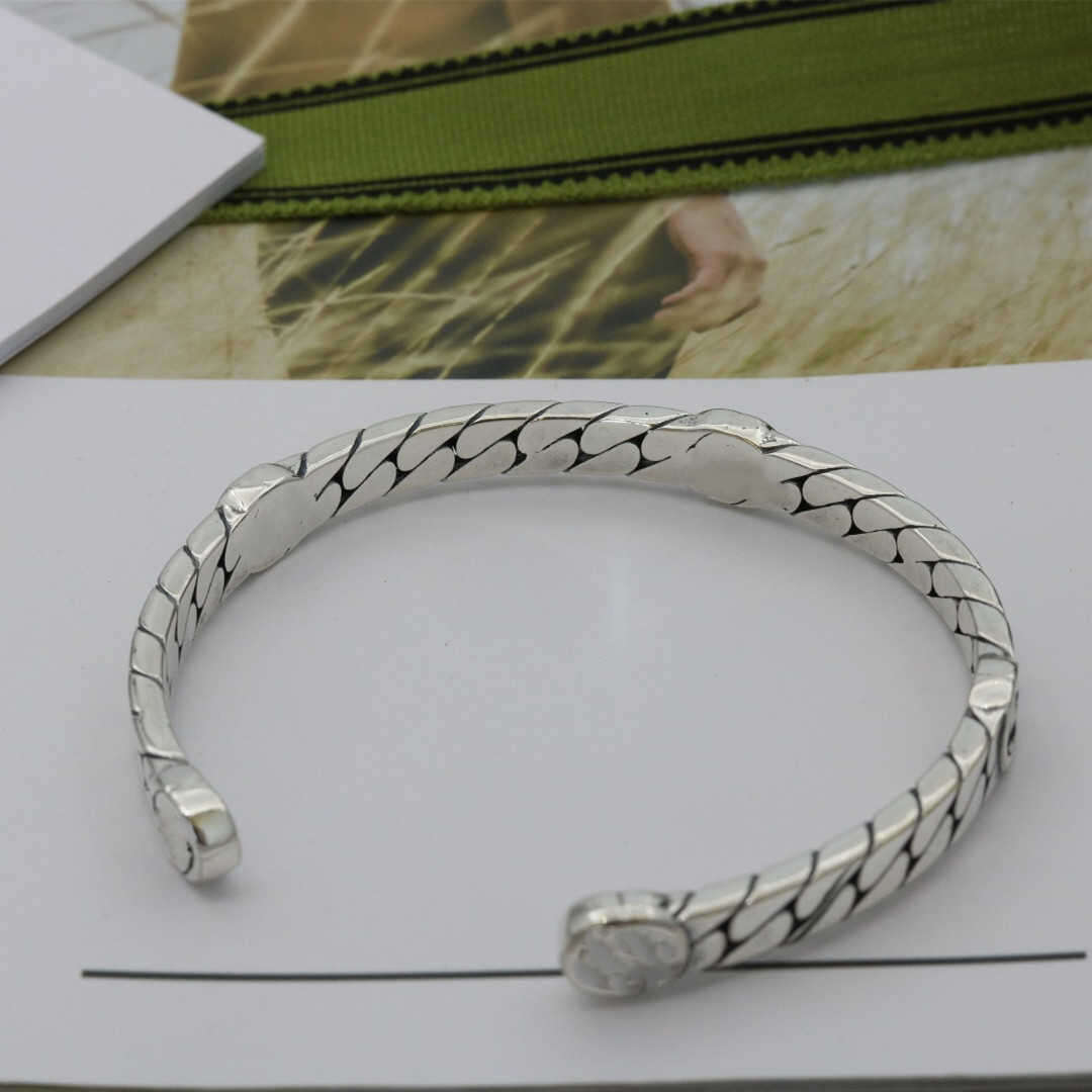 Pulseira nova moda de alta qualidade listrado carta pulseira simples unisex universal banhado a prata retro pulseira fornecimento nrj244m