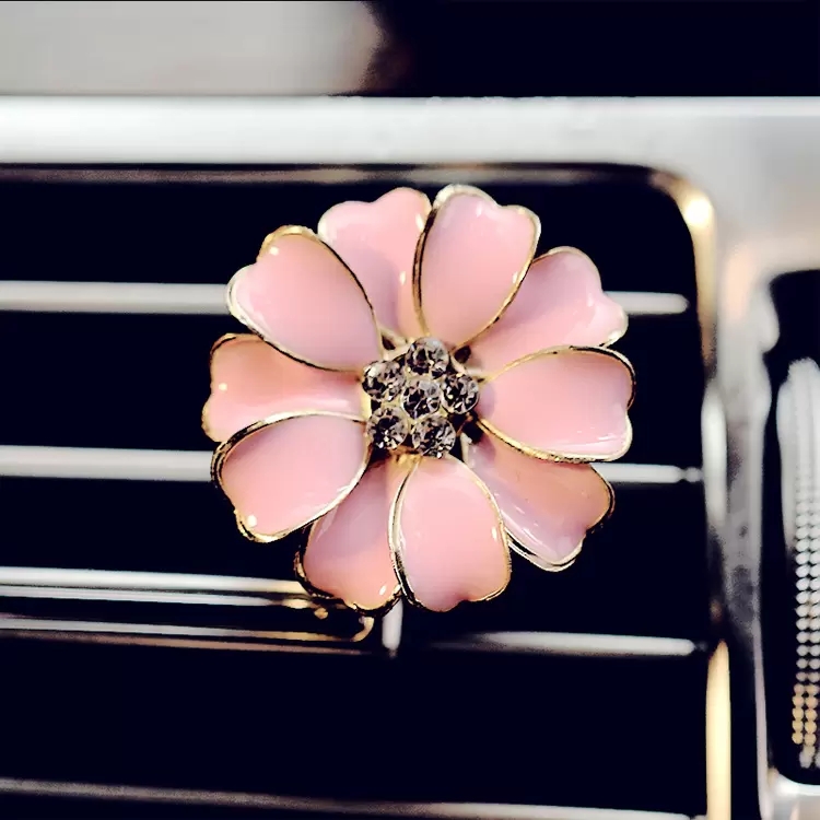 CARS Perfume Clip Home Pression Oil Diffuser for Car Outlet Locket Clips Flower Auto Air Trantener Clip Clip