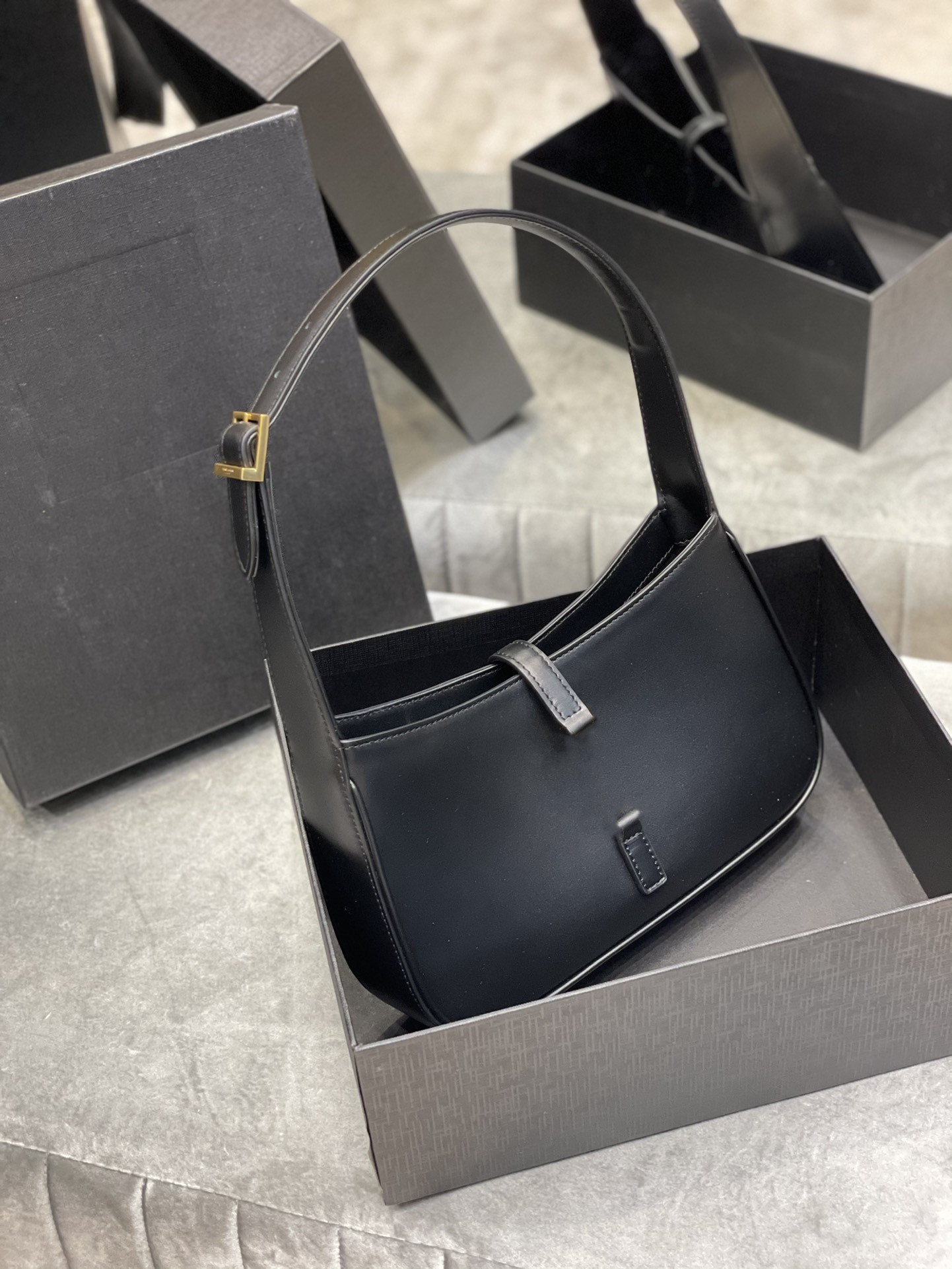 Fashion Woman Clutch Bags Re-edition Underarm syls bag Leather Shoulder Women's Crossbody Handbag good Luxurys Designers