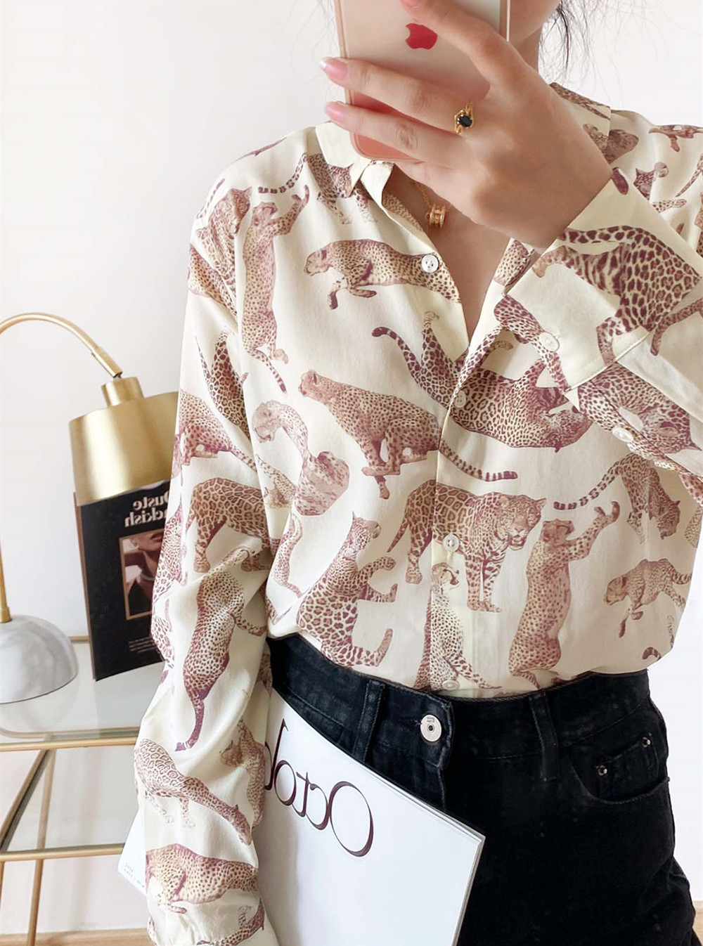2022 otoño nueva blusa de seda con estampado de leopardo estilo francés manga larga solapa cuello 100% botones Soie camisa de un solo pecho 22TO05M