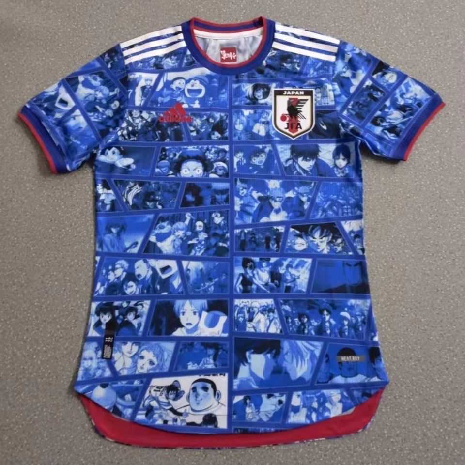 Fußballtrikots zu Hause japanischer Anime-Trikot-Spieler Version 21-22 Slim Fit Football Anzug Neue personalisierte individuelle Zahlentraining