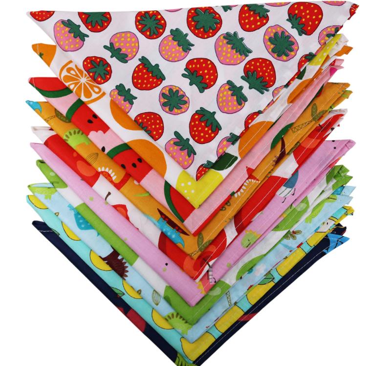 Accessoire de vêtements pour chiens Été Pet Chat Chien Bandana Collier Réglable Foulard Triangle Cou Écharpe Motif De Fruits Tropicaux Salive Serviette Animaux Fournitures SN6814