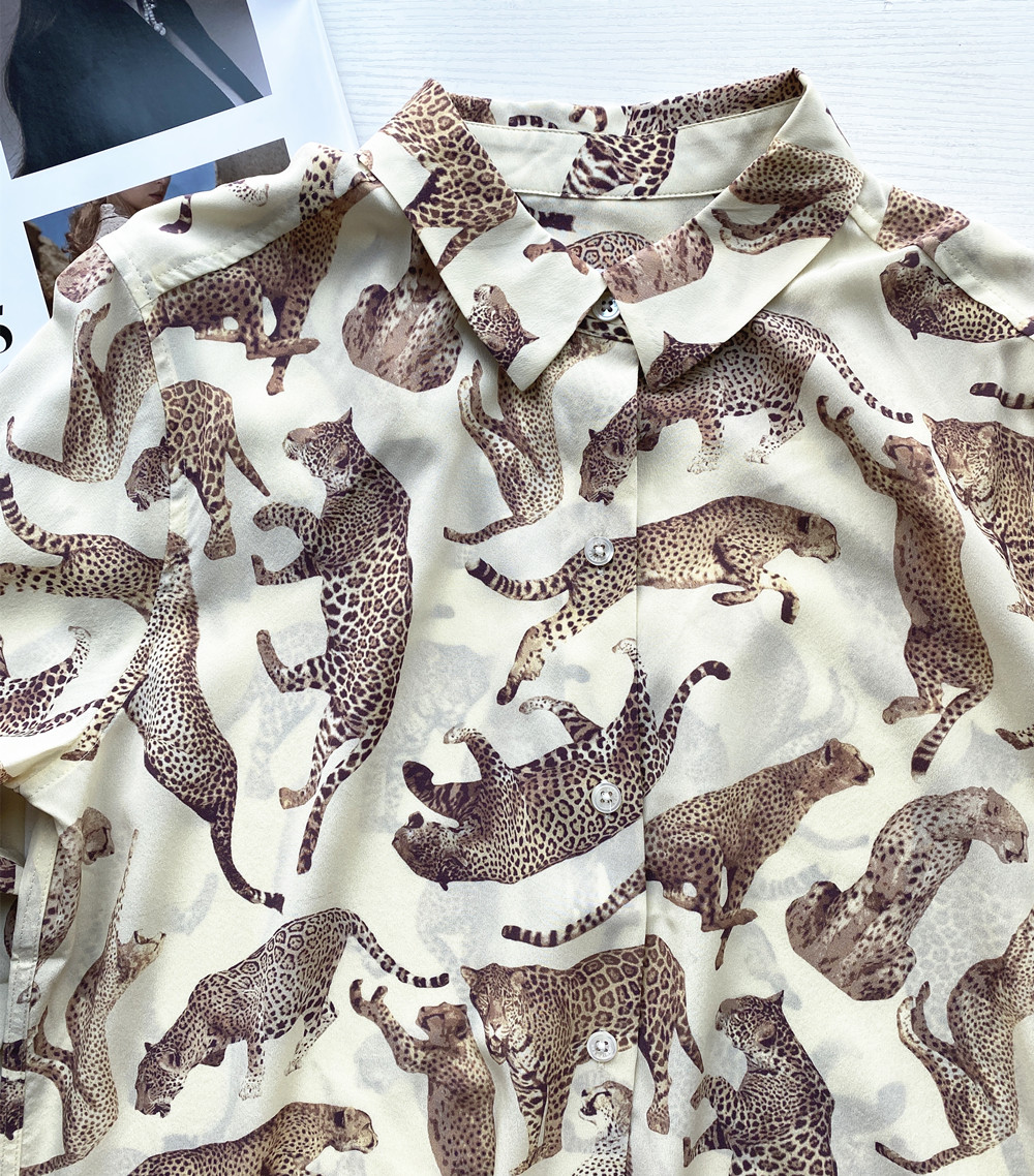 2022 otoño nueva blusa de seda con estampado de leopardo estilo francés manga larga solapa cuello 100% botones Soie camisa de un solo pecho 22TO05M