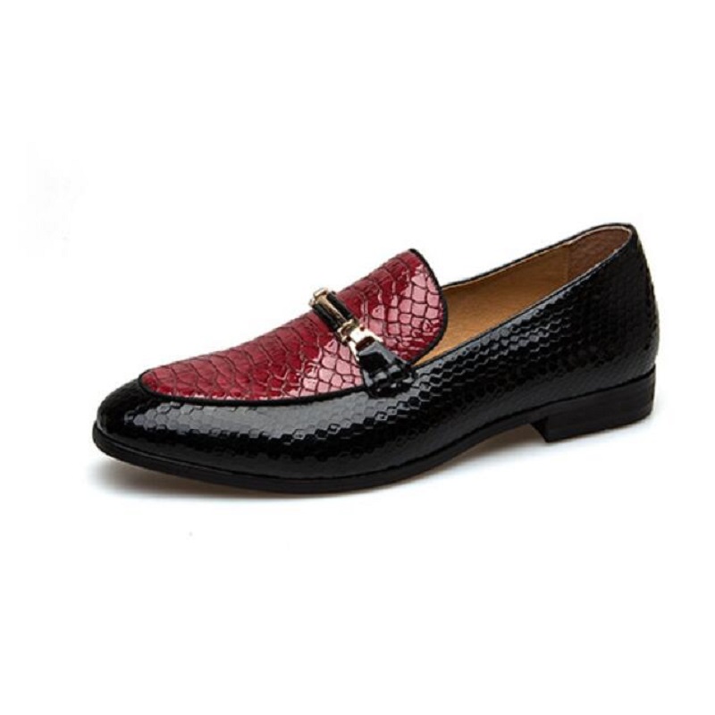 Men Spring and Autumn Newest Studded Loafer Shoes Leather Black Red Breathable Slip On Black Party Shoes Da02