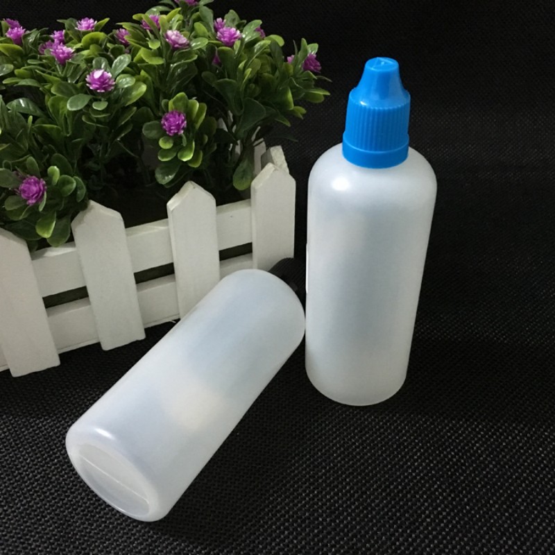 Droppflaska 100 ml PE -plast Neddel tom e flytande flaska barnsäkra lock tunna långa tips