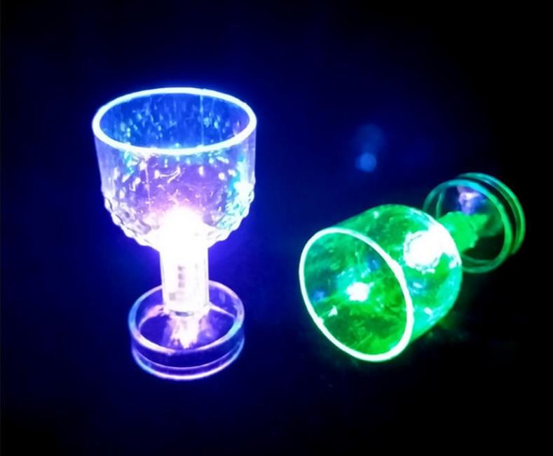 Vingglas￶gon LED Flash Color Change Water Activated Light Up Champagne Beer Whisky 50 ml Dricks Glass Sleek Design Drinking Glass Cocktail Party Novelty SN4939