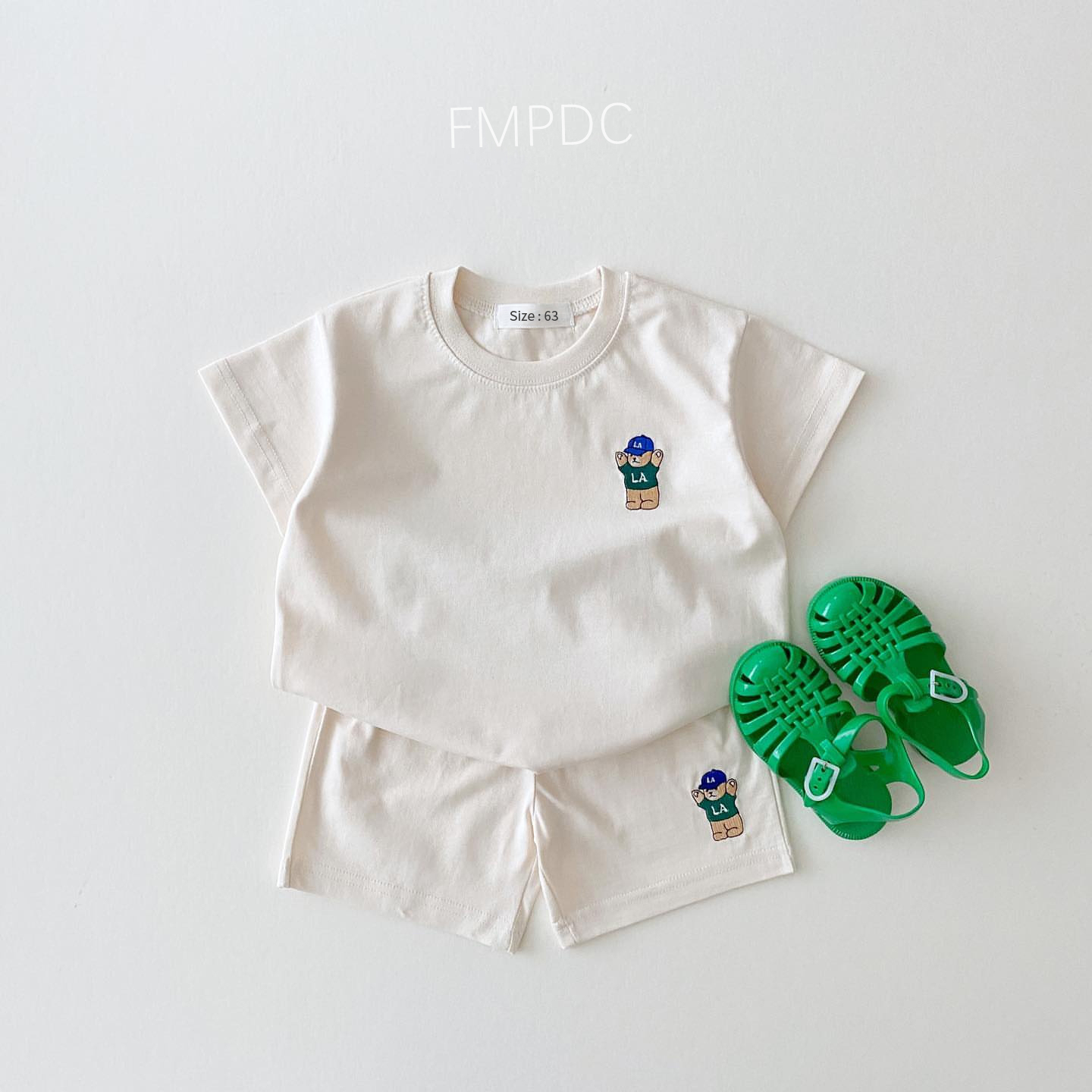 衣料品セット夏の韓国の男の子スーツ刺繍ベアバッジTシャツThe Shirtsloose Shorts Girls Casul Infant Set