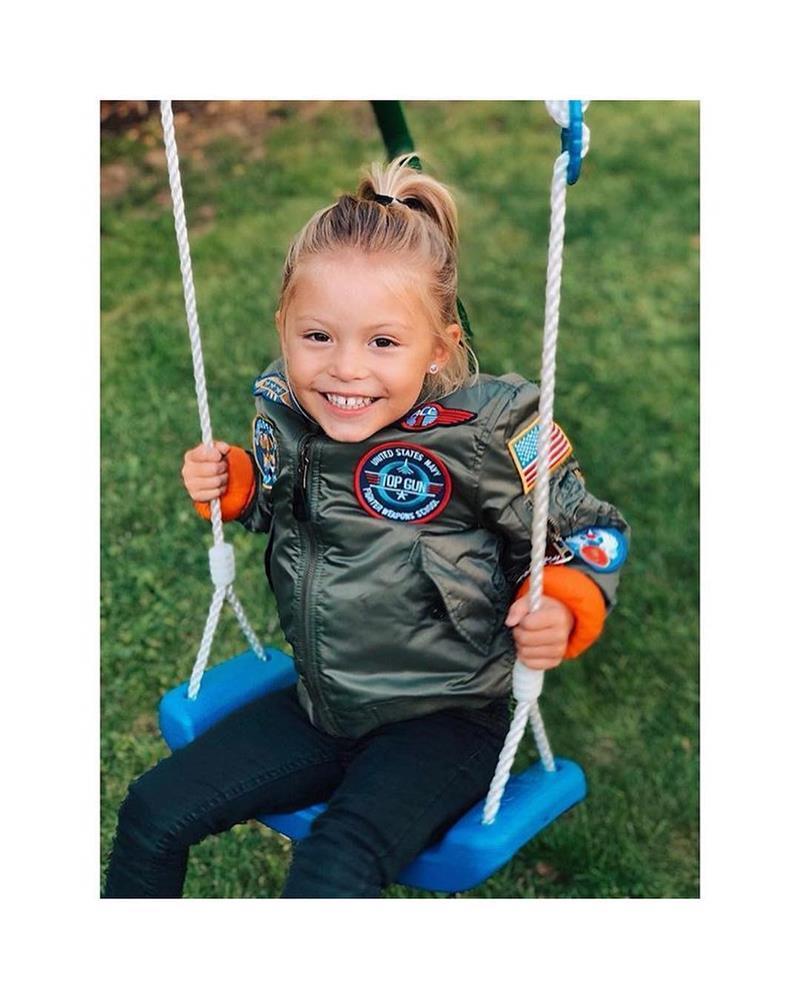 Mens Jackets Militaire pilootvlucht gewatteerd Winter Kids Toddler kleding jongens meisjes satijnen letterman varsity bomberjack met patches 221006