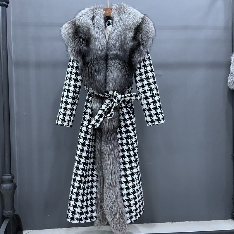 女性の毛皮のフェイクラグジュアリー女性冬のコートxロングフィックウォームアウトウェアリアルビッグシルバーカラートリムナチュラル格子縞のジャケット221006
