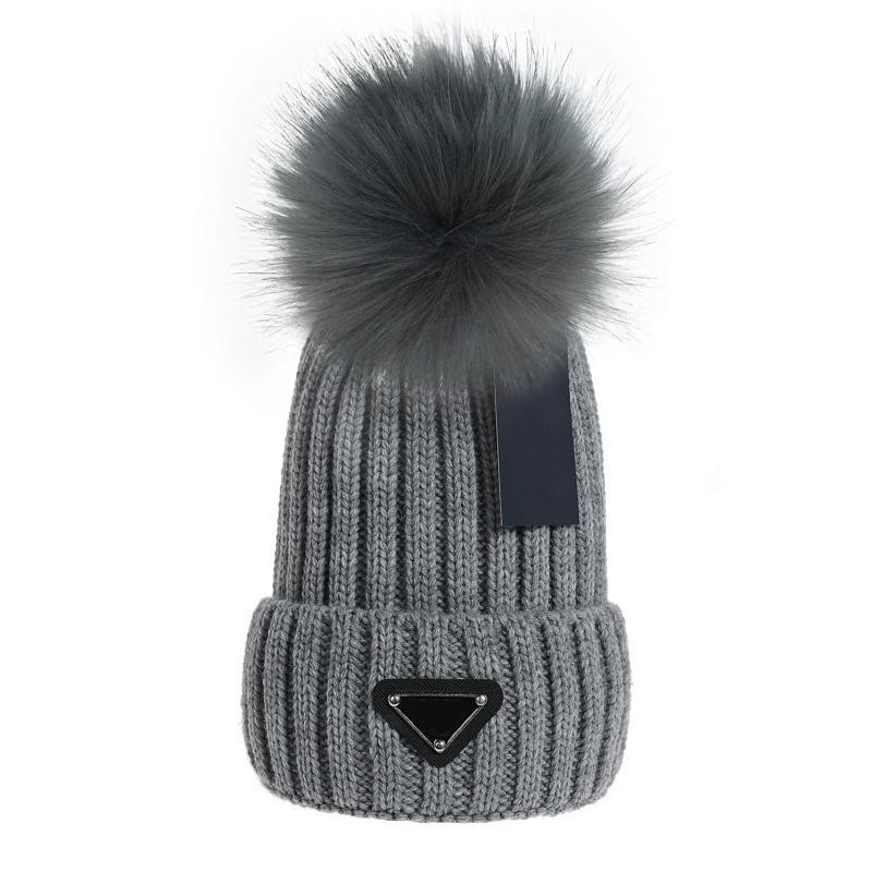 Luxury Winter Knited Designer Gaanie Cap Hats ajustados Hats Unisex Casual Gorros Capas de calavera al aire libre Bonn￳n PP-2