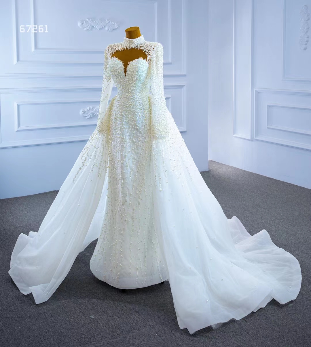 Robe de mariée de luxe blanche à col haut et manches longues sirène train SM67261
