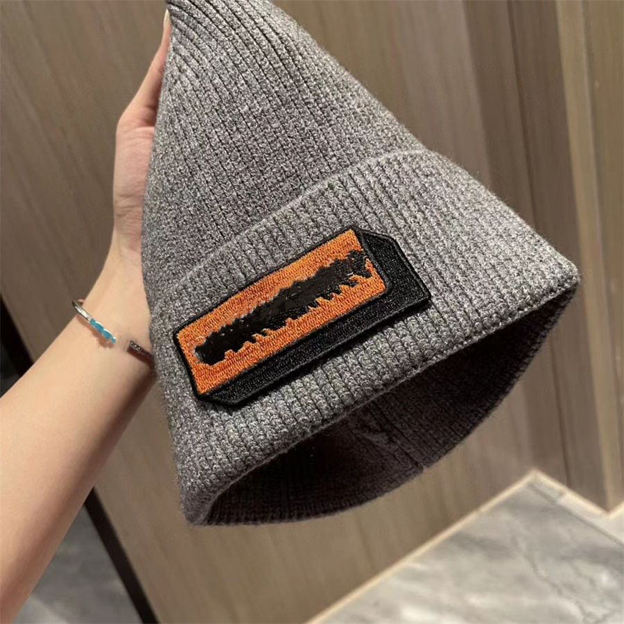 Tasarımcı Erkekler ve Kadınlar Beanie Cap Lüks Kafatası Şapkası Kapaklar Kayak Şapkaları Snapback Maske Takılmış Unisex Kış Kaşmir Günlük Açık