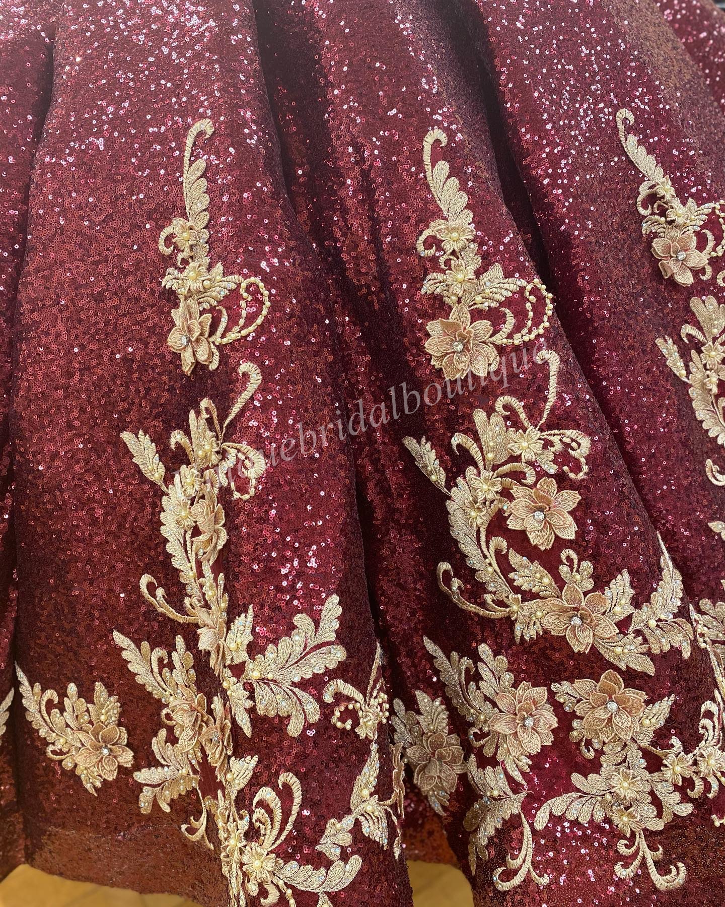 Vin/guld quinceanera kl￤nning 2023 sequined glitter ￤lskling kvitten boll kl￤nning korsett s￶t 15 f￶delsedagsfest prom vestidos de 15 anos special 3d blommor p￤rlor