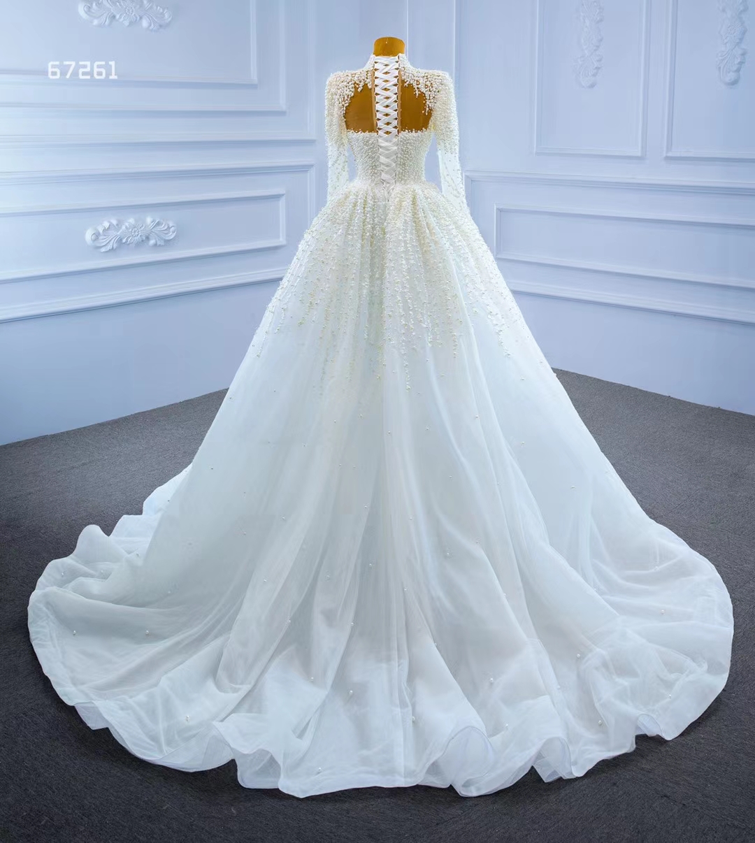 Robe de mariée de luxe blanche à col haut et manches longues sirène train SM67261