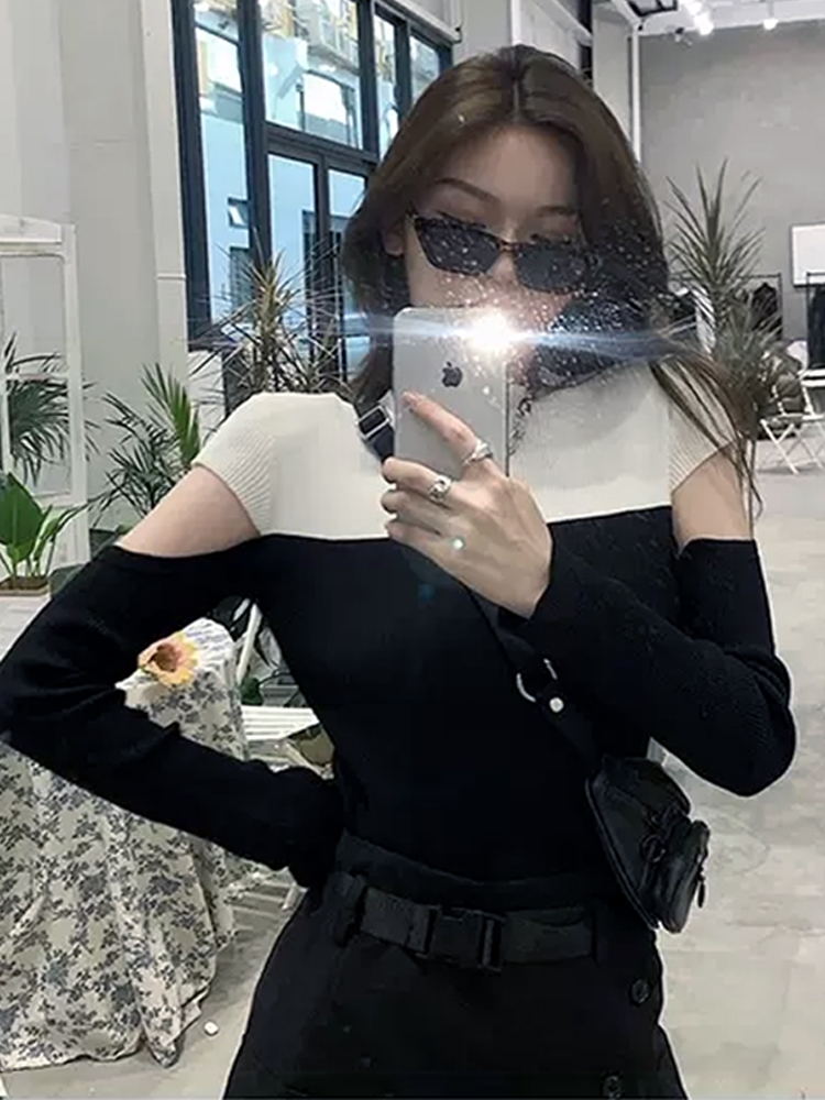 Suéter feminino com decote ombro a ombro top preto branco cor block tricô SMLXL