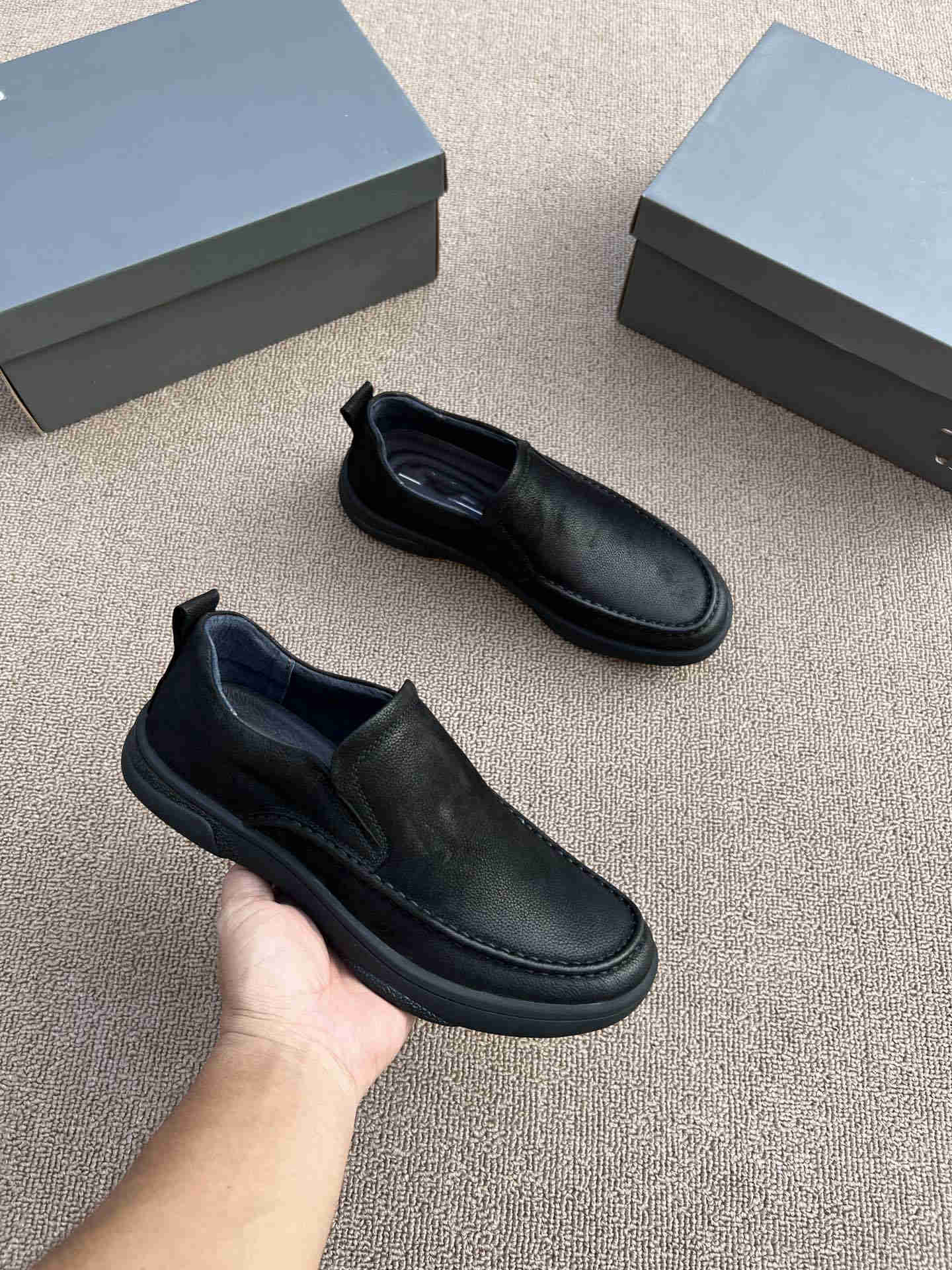 Otoño e invierno 2022 Nuevos zapatos casuales para hombres Tendencia de moda Cuero ligero versátil informal