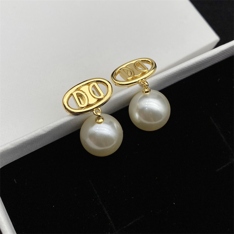 Boucles d'oreilles pendantes de créateur Lady Stud Oreads Luxury Pearl Diamond Gold Personalité de mariage Jewelry306i