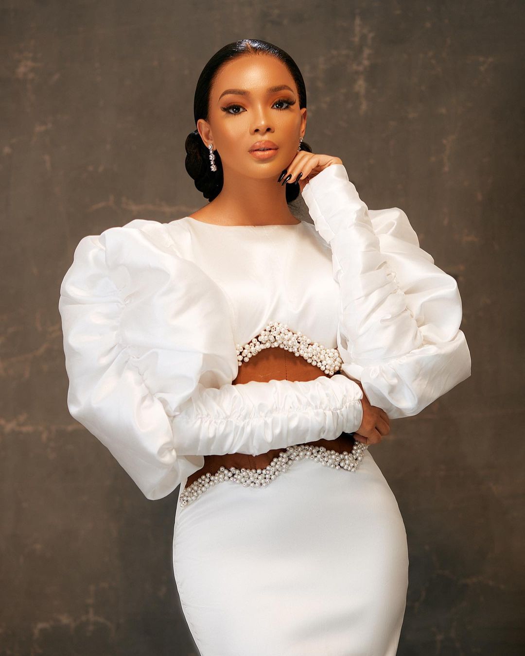 2022 Arabic Aso Ebi White Sheath Prom Dresses Pearls Illusion Evening Formal Party Second Reception Birthday Engagement Gowns Dress ZJ606