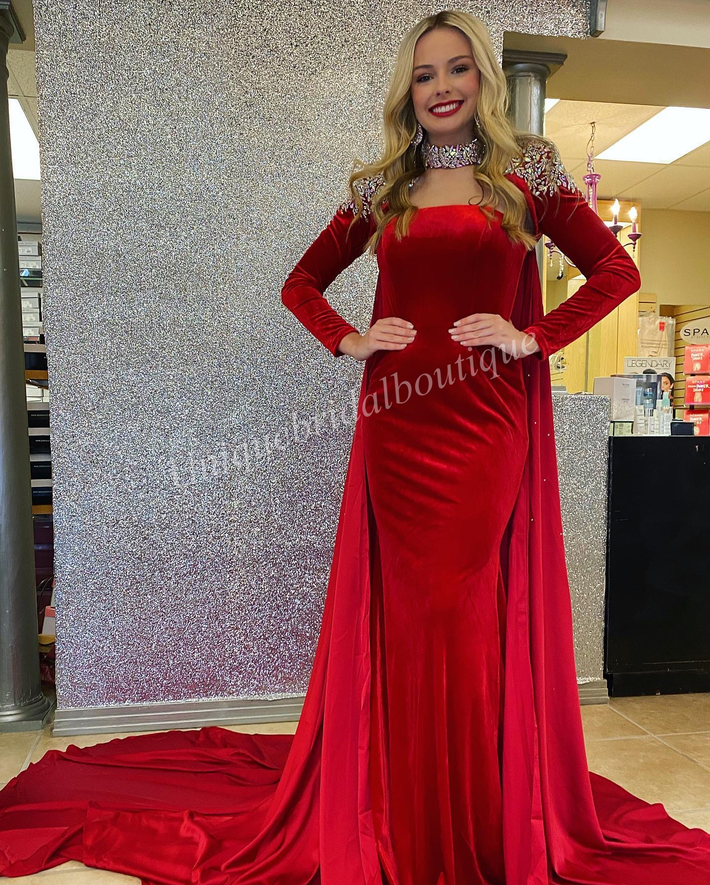 Velvet Prom Dress 2023 com Chiffon Cape Manga Longa Evening Festa de Casamento de Cedimento de Inverno da pista da pista vermelha do Tribunal de Inverno Crystal