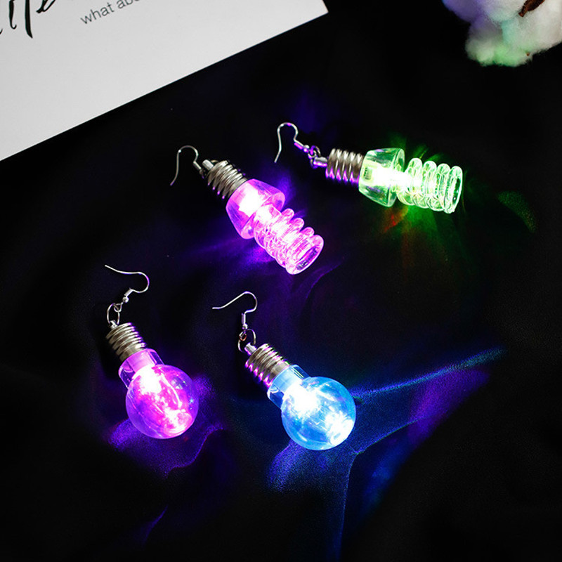 2 Stück Mode baumelnde Ohrringe Neuheit Beleuchtung für Frauen leuchten Ohrring LED blinkende Glühbirne Ohrhaken baumeln Schmuck Aretes De Mujer Pendientes D1.0