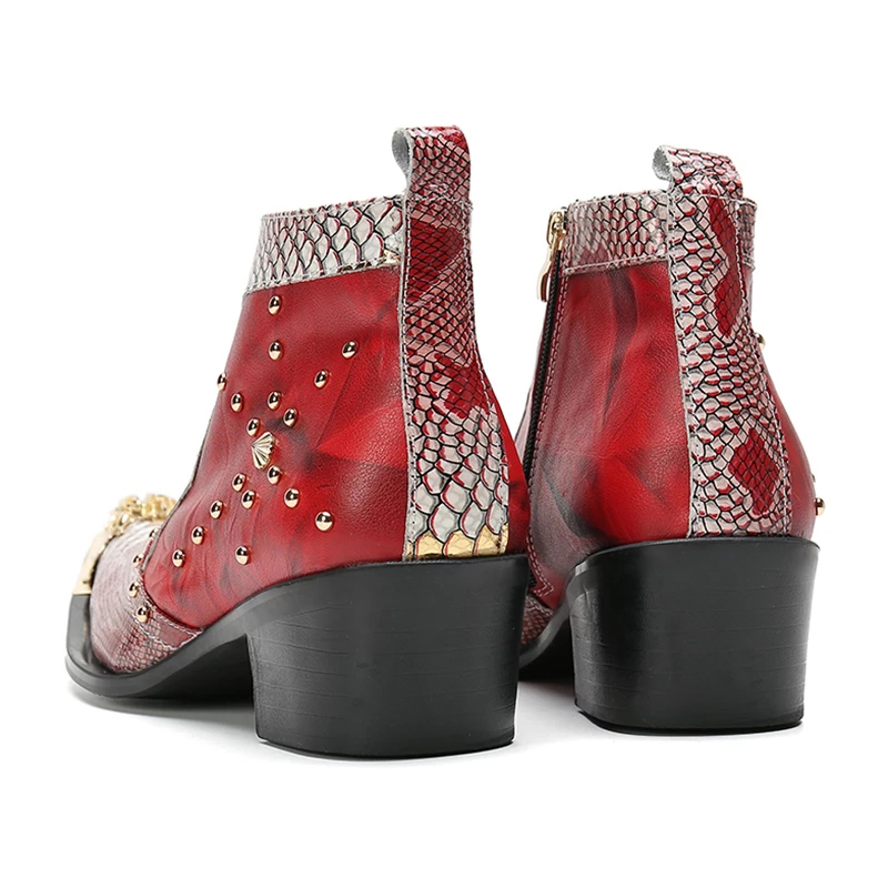 Nuevo diseño de zapatos de hombre, botines de cuero rojo con punta de hierro dorado para hombre, botas de moda de piel de serpiente para fiesta/boda para hombre