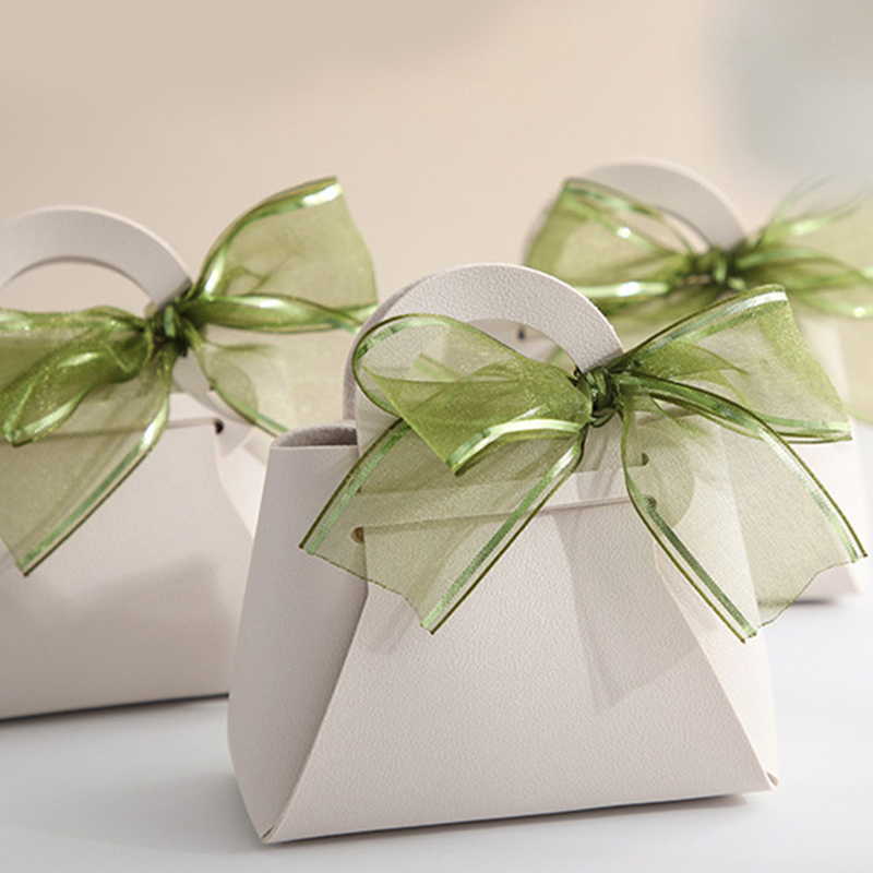 Geschenkverpackung Hochzeitstasche für Gäste geborene Schachtel bevorzugt Leder Mini -Verteilungen Taschen Muffin Verpackung 221012
