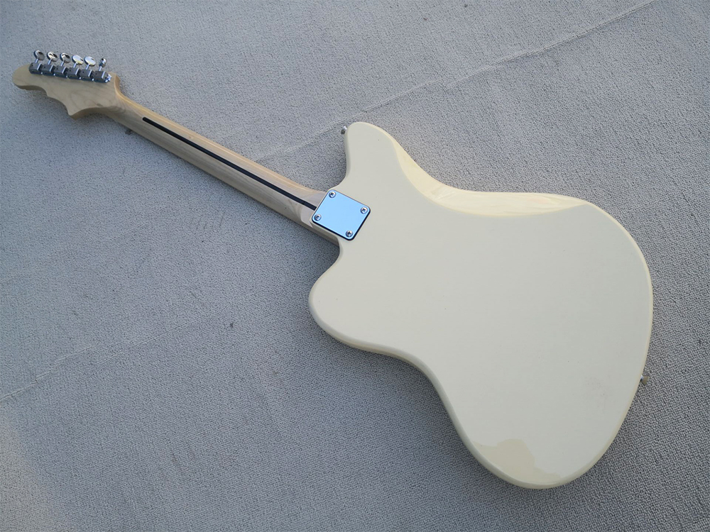 La chitarra elettrica color crema con pickup P 90, la tastiera in acero può essere personalizzata