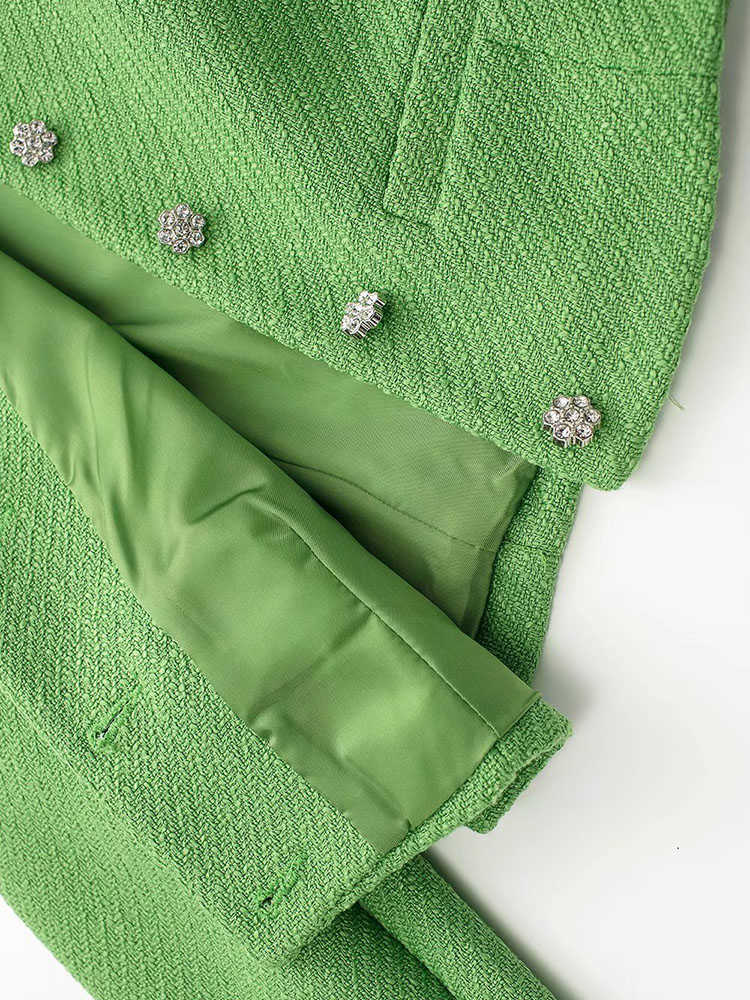 Kvinnors tvådelade byxor Yljhqx Tvådelar Set Women 2022 New Fashion Jewelry Buttons Texture Green Jacket and Casual Shorts T221012