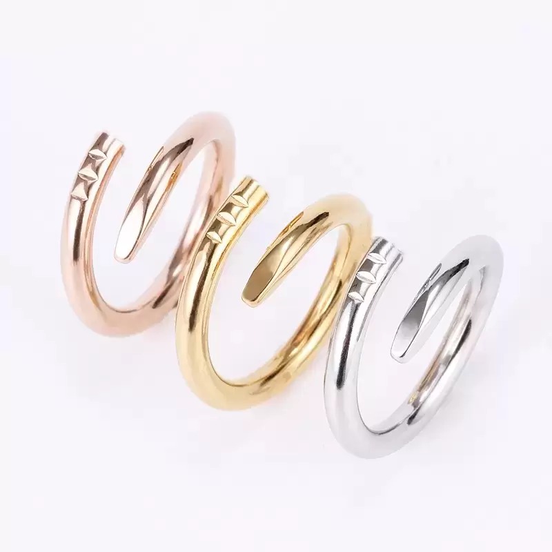Rings de diseñadores Bandmen Classic Luxury Designer Jewelry Women Ring Nail Titanium Accesorios de moda de acero Gold Plated Never Fade No Allogic Pareja's Love Ring Regalo