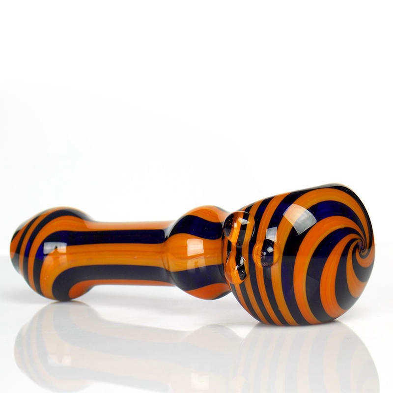 Cool Coloré Pyrex Tuyaux En Verre Épais Portable Conception Innovante Cuillère Filtre Herbe Sèche Tabac Bong Pipe À Main À La Main Huile Rigs Fumer Porte-Cigarette DHL