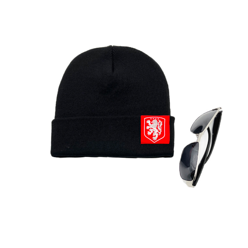 Collectible Beanie Skull Caps 2022 Qatar Gift Soccer Hat Winter Warm Sticke Hat No Glassessjb