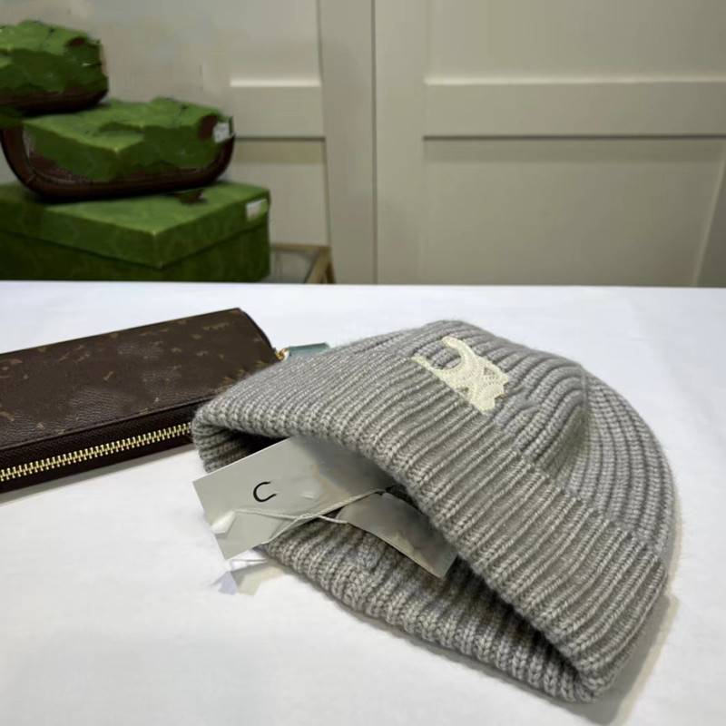 Designer Brand Men039s Luxury Beanie Hat Women039 Automne et hiver Nouvelle tendance de mode lettre simple du chapeau tricoté